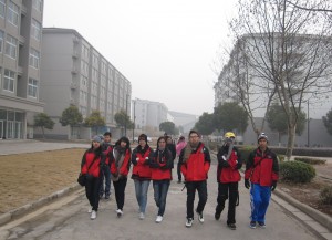 Mahasiswa Nanjing University Information Science Technology campus tour dipimpin BLCI setelah tiba di kampus